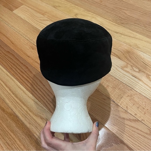 San Diego Hat Co. Black Honeycomb Corduroy Button Accent Newsboy Hat One Size - Picture 4 of 9